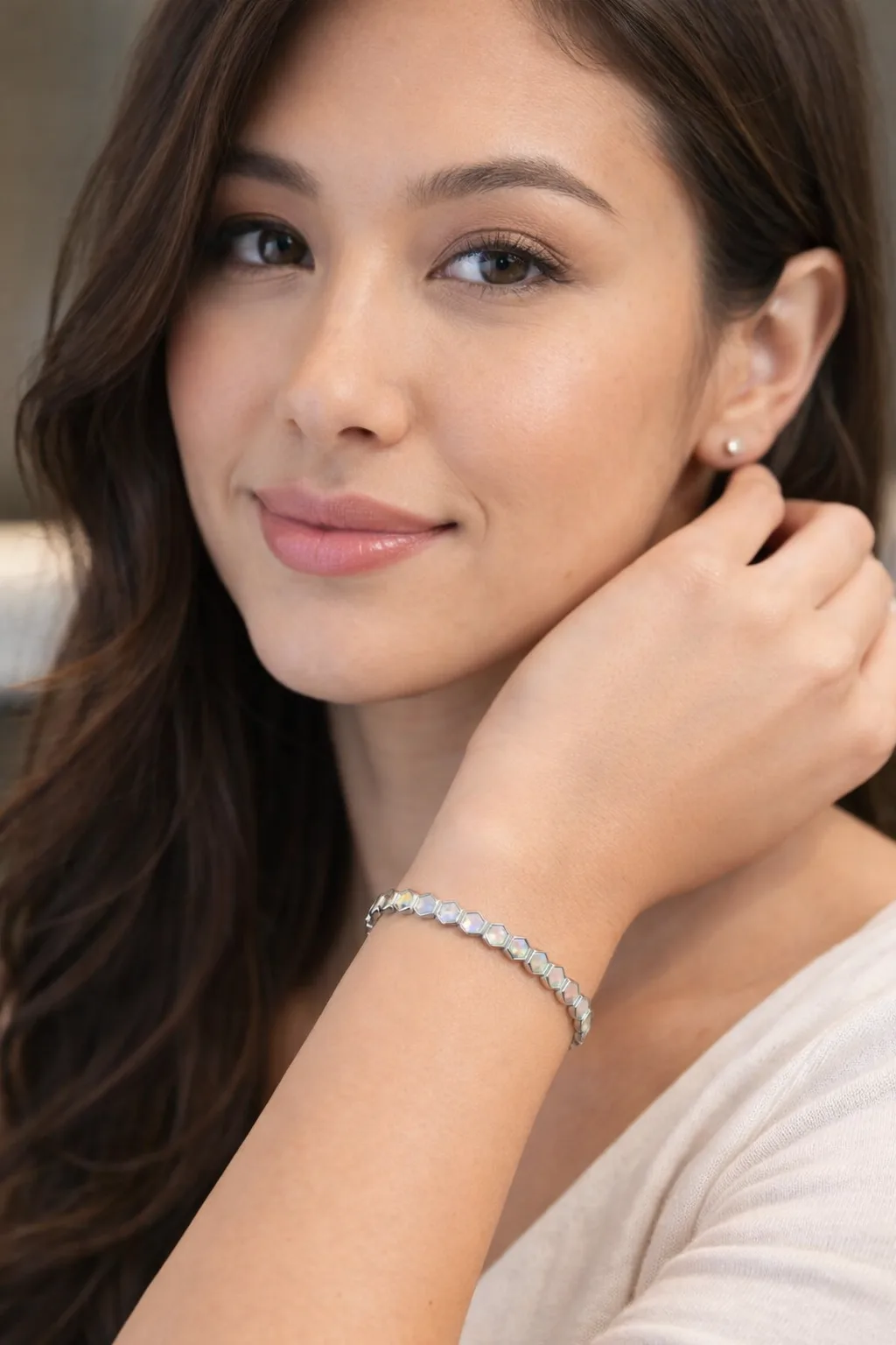 Elegant Silver Hexagon Bracelet for Women thumbnail 2