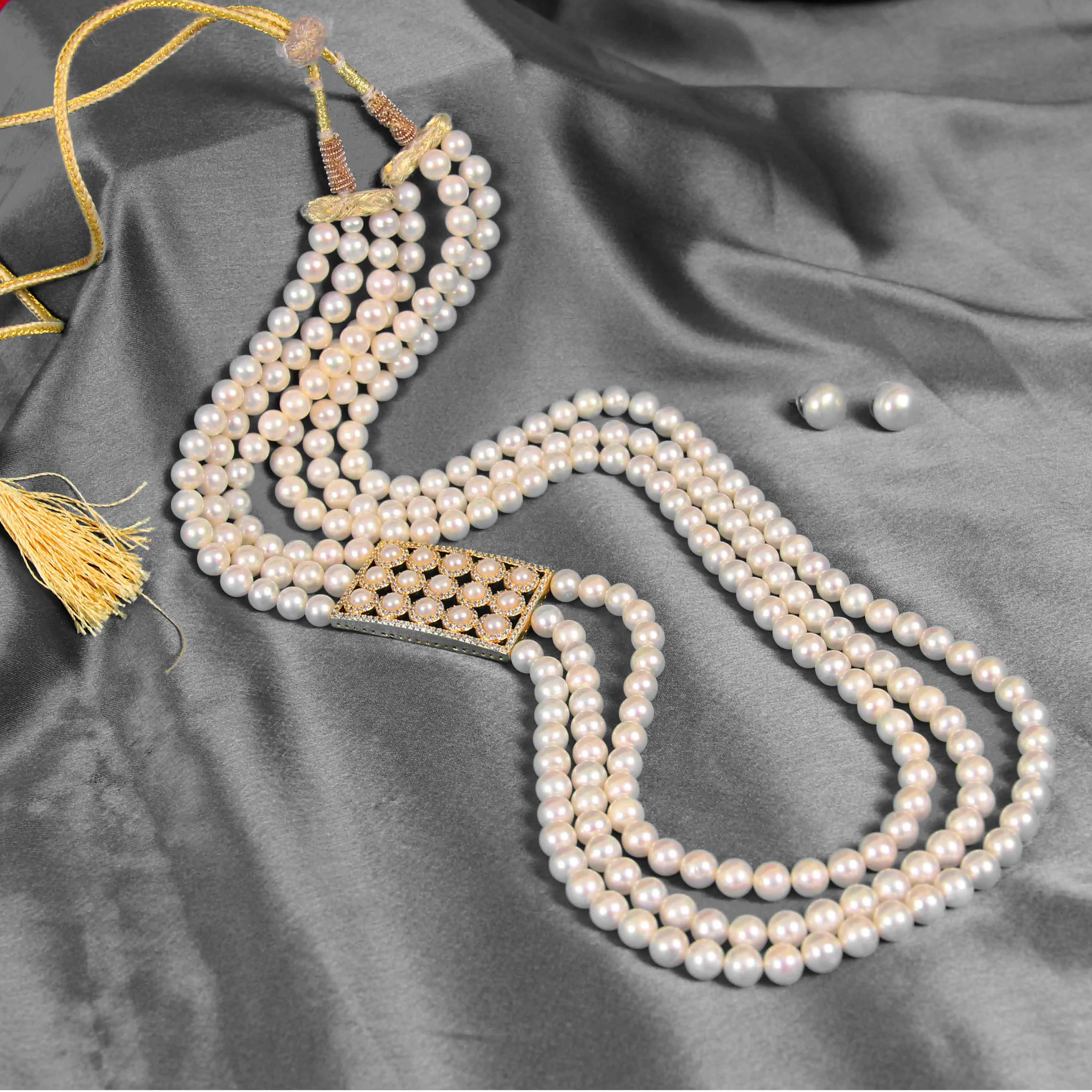 Elegant Pearl Necklace Set