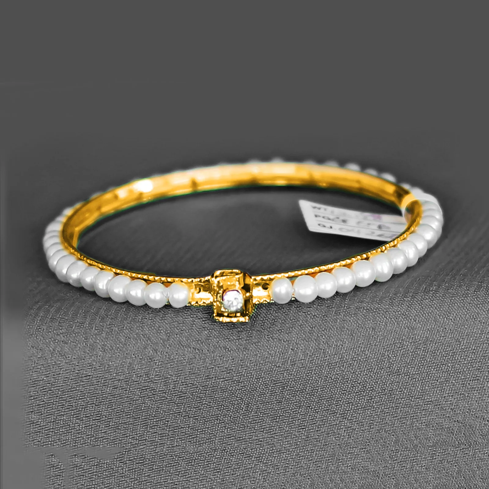 Single Stone Pearl Bangle
