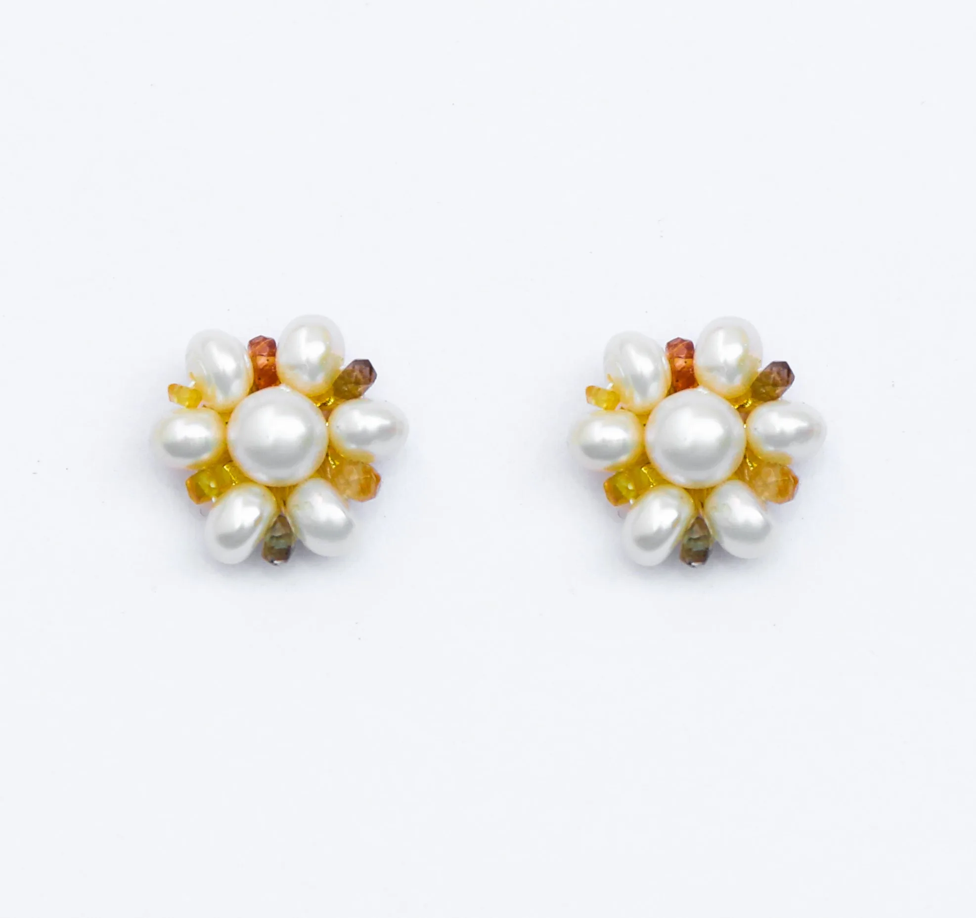 pearl studs earring