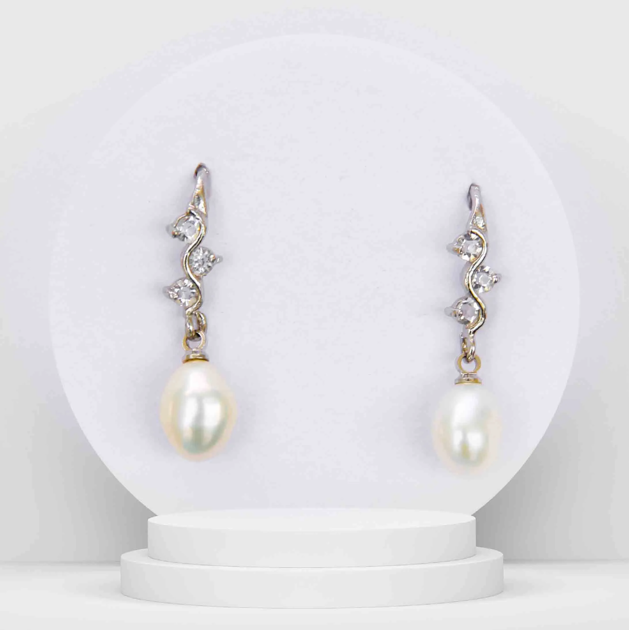 CZ pearl earring