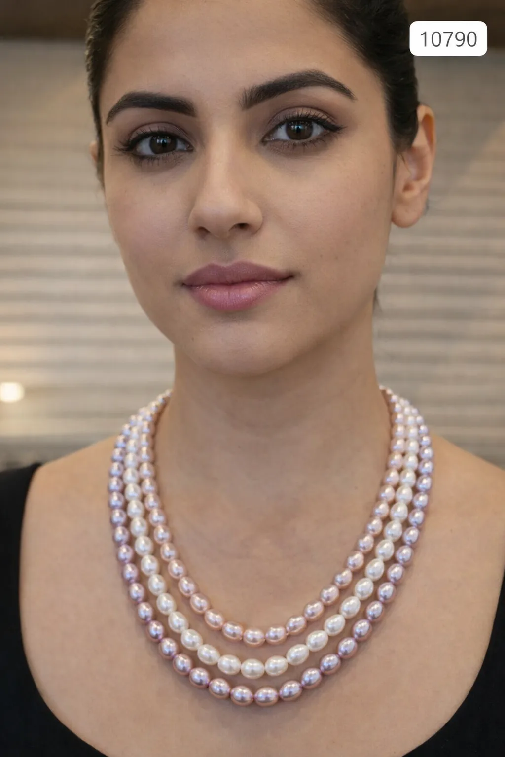 Elegant 3 Layer Pearl Necklace for Women thumbnail 3