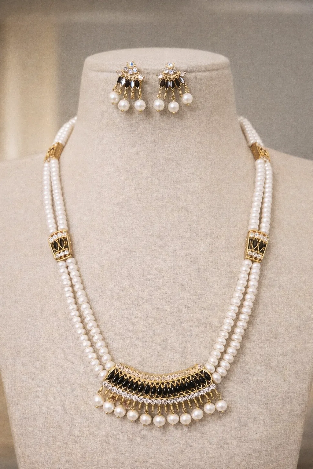 Elegant Pearl Necklace Set with Black Stone Pendant
