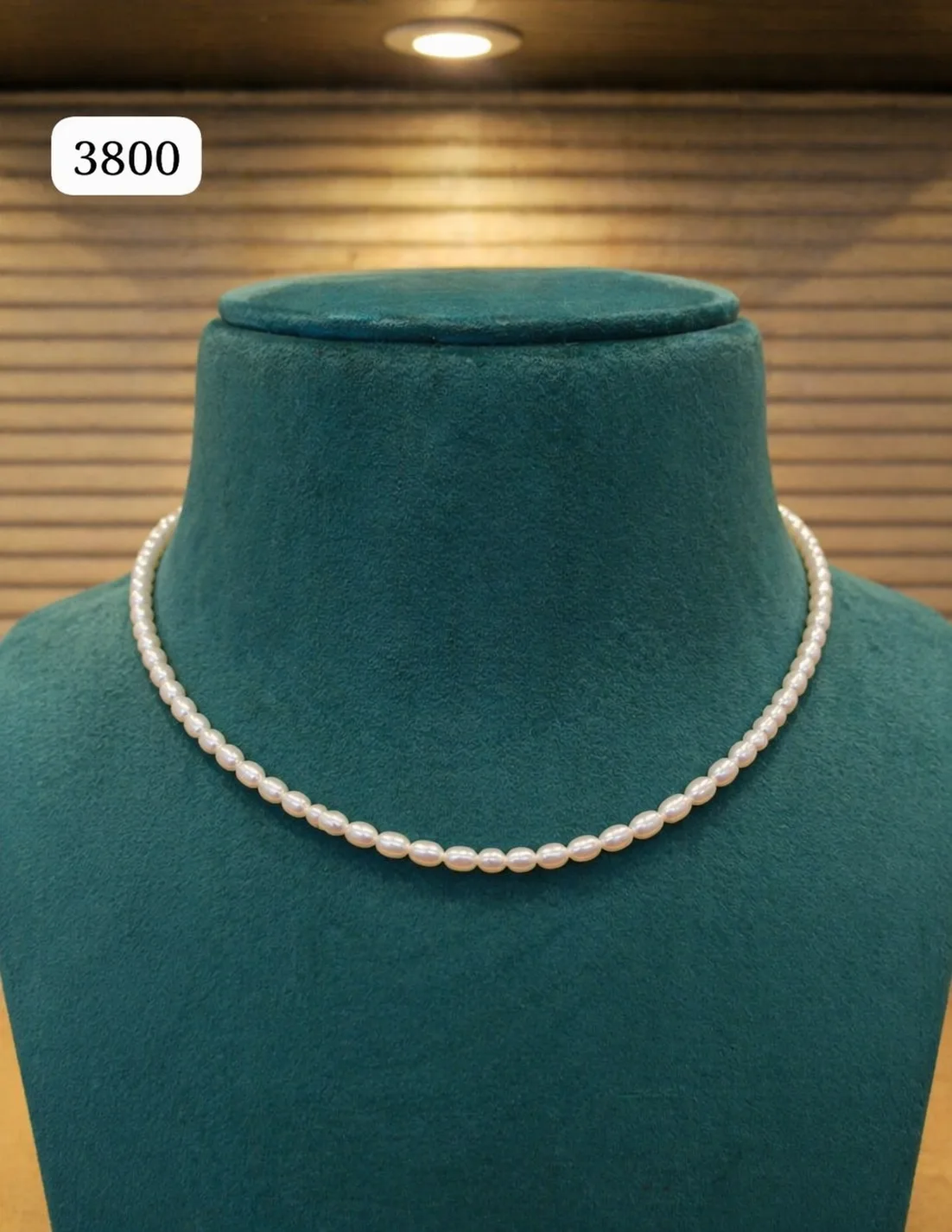 Delicate White Pearl Necklace for Women thumbnail 5