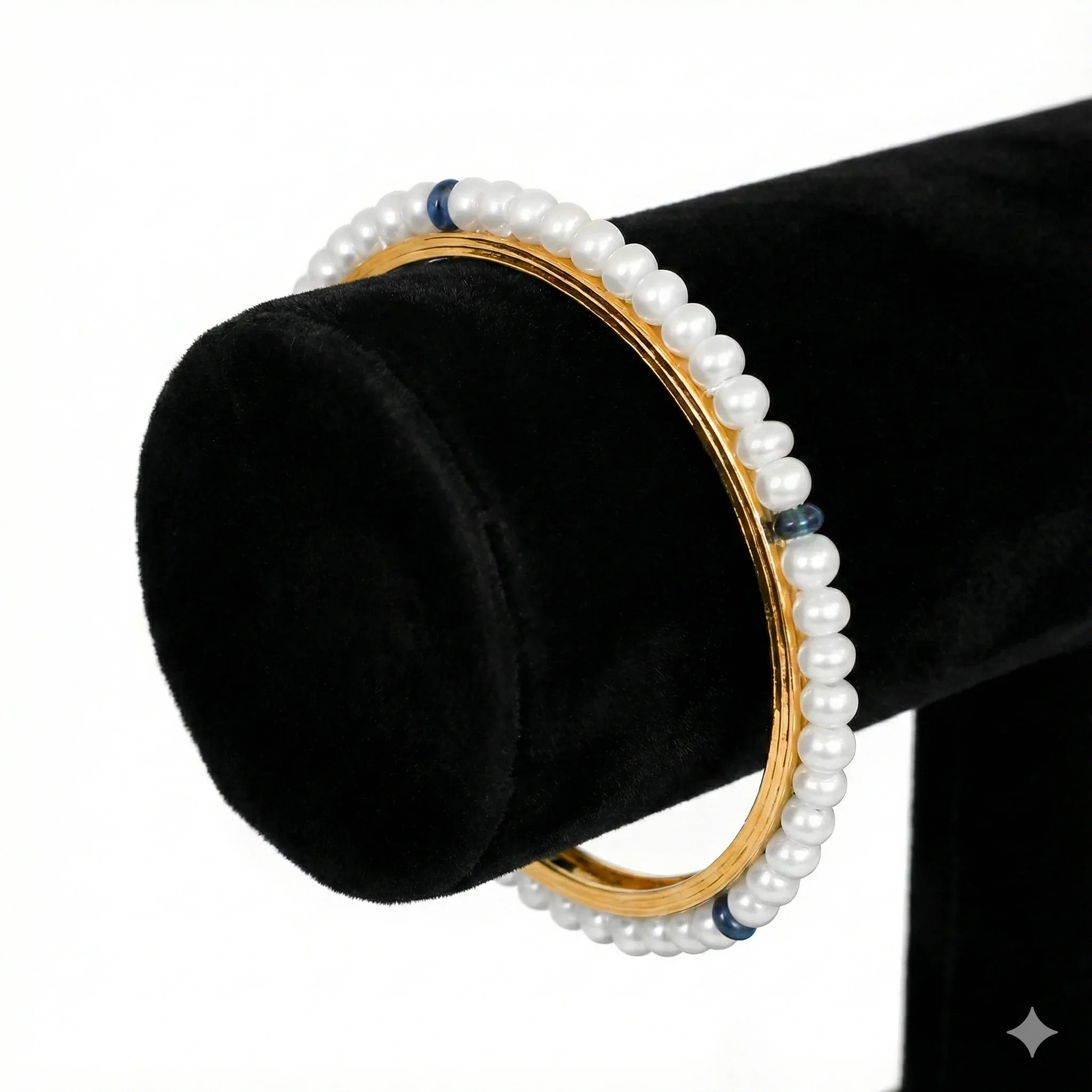PEARL BANGLE