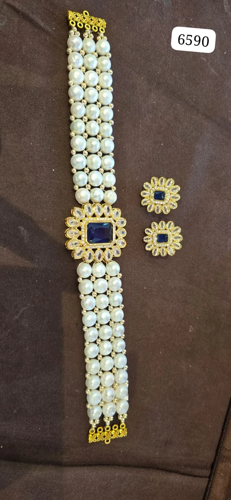 Luxury Pearl Choker Necklace Set with Black Stone Pendant & Earrings thumbnail 1