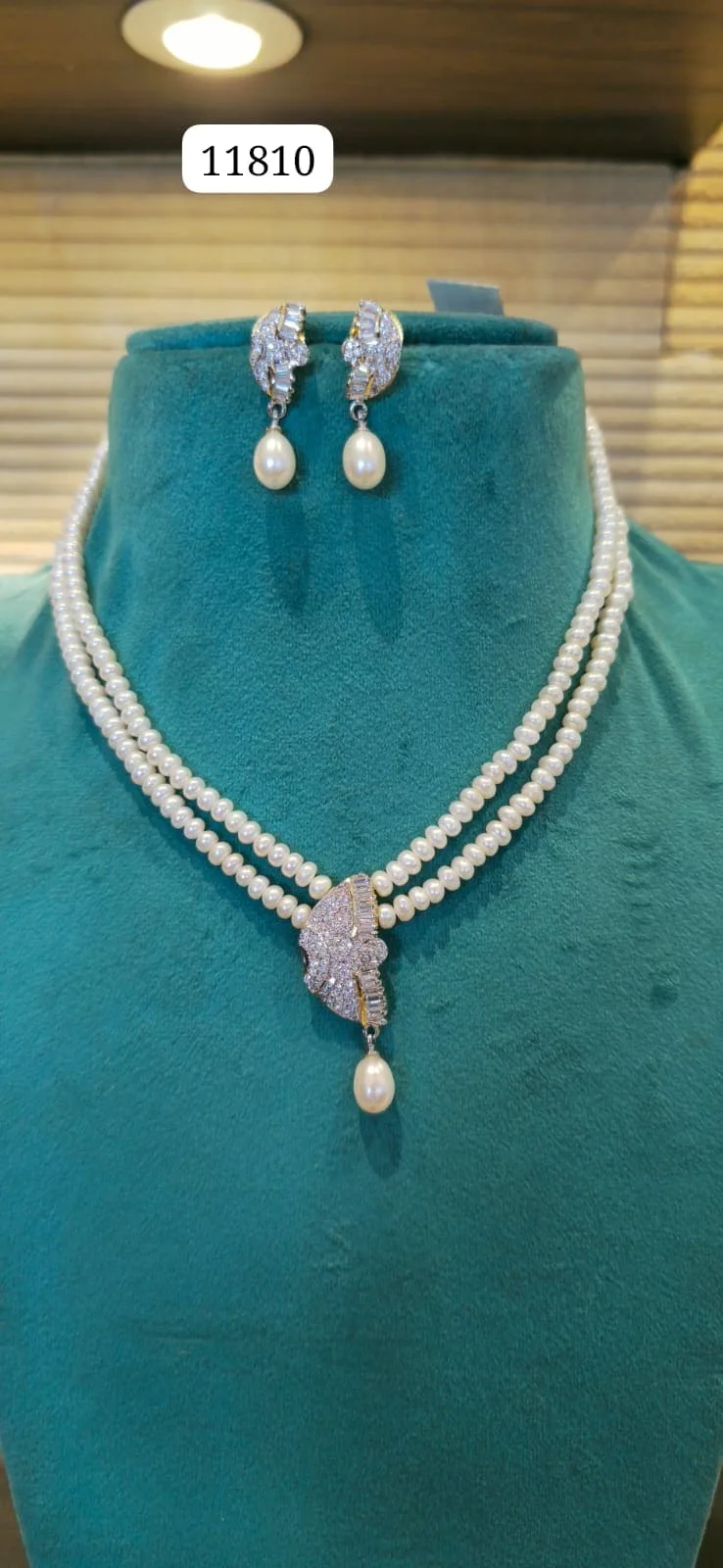 Classic Double Layer Pearl Necklace Set with Designer Pendant