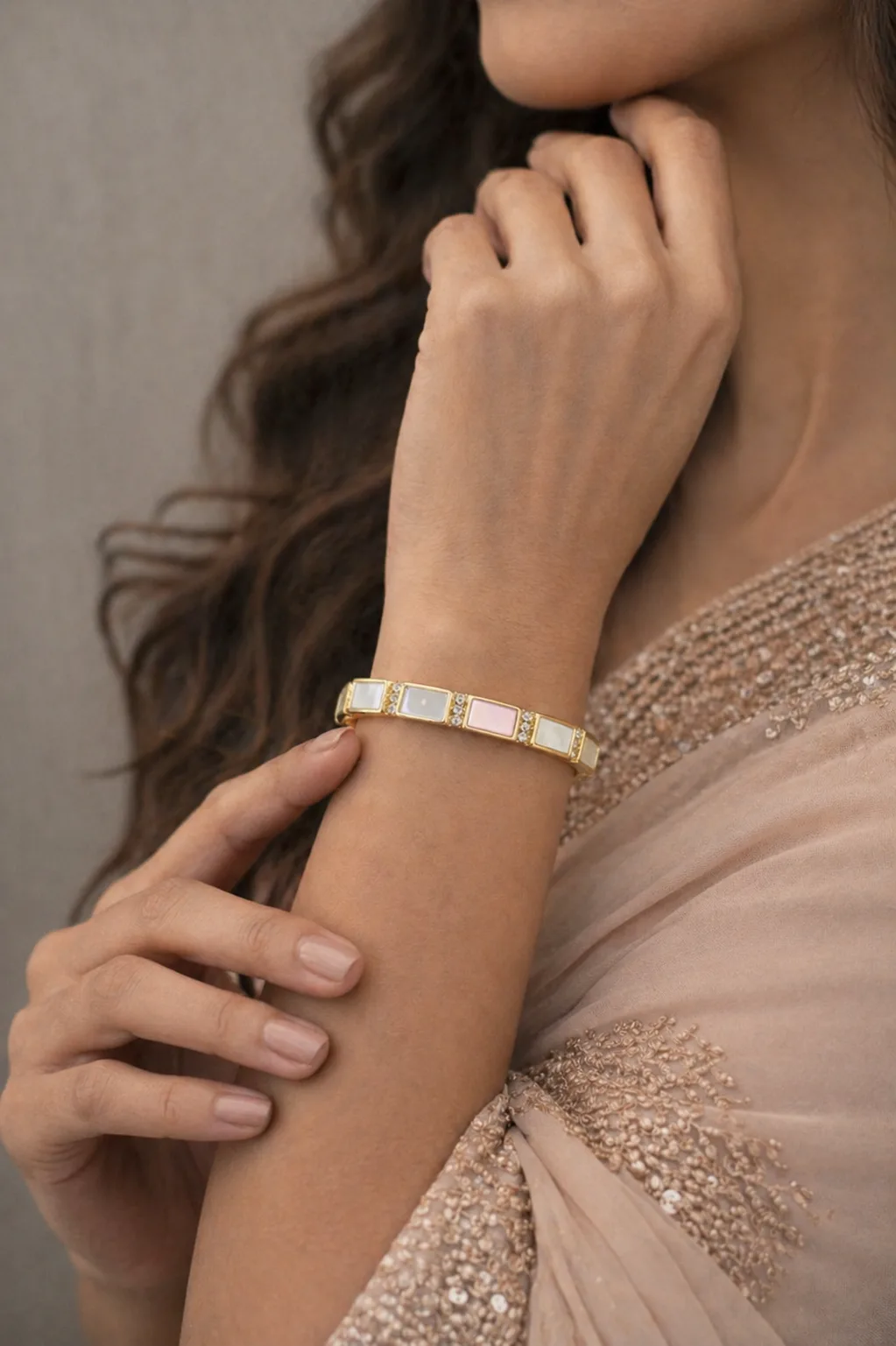 Elegant Gold Plated Geometric Bracelet for Women thumbnail 4