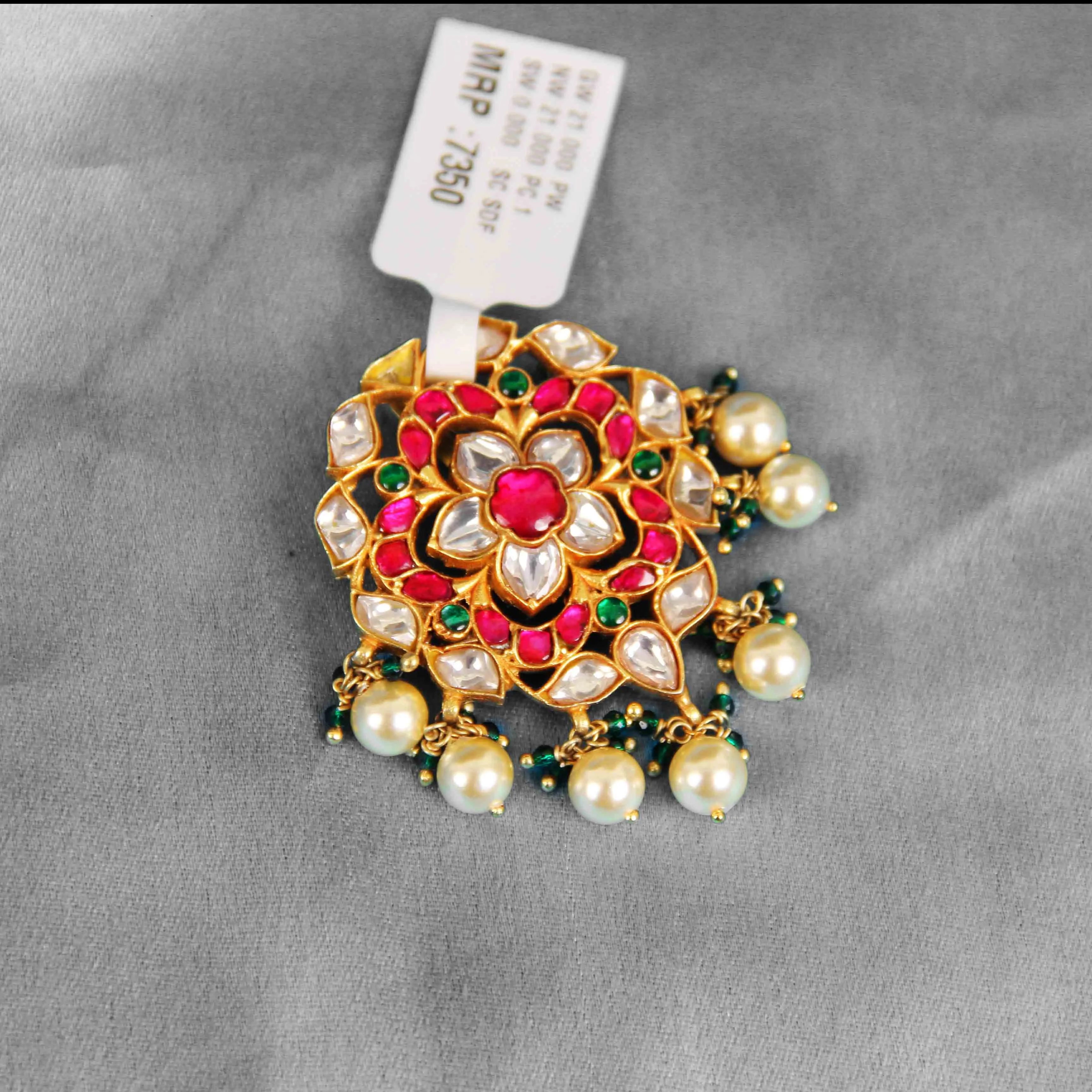 Floral Kundan Pendant