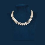 Zig zag button pearl necklace set in white