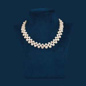 Zig zag button pearl necklace set in white