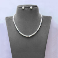 white freshwater pearls necklace set