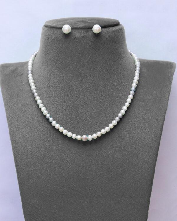 white freshwater pearls necklace set