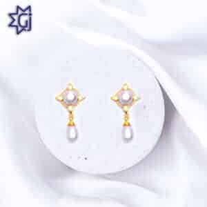 Classic Teardrop Pearl Earrings